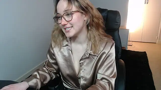 Crystal-dreamt live sex cam