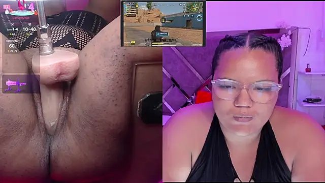 MhiaRey's cam snapshot