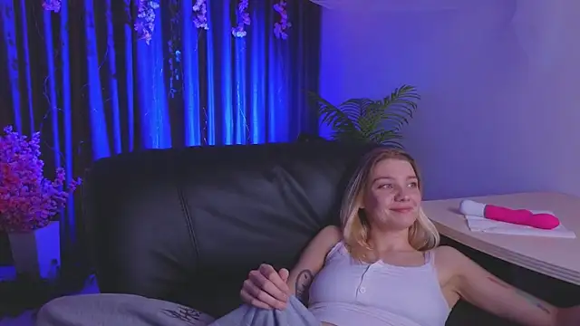 shark_attack52's cam snapshot