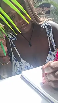 Adrilovechocolate's cam snapshot