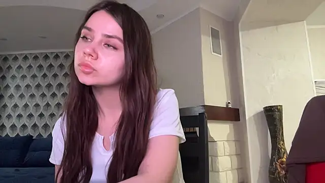 MiloyNoir live sex cam