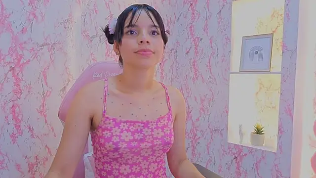 IssaSkinny's cam snapshot