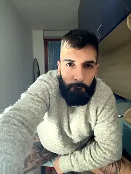 Gioeltoro89 live sex cam