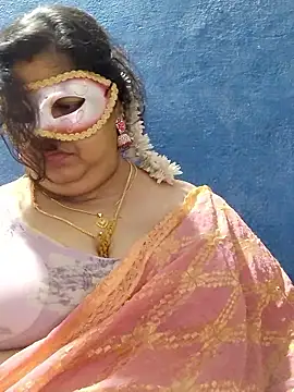 tamilthanushri live sex cam