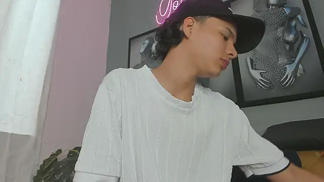 camillo_virgil's cam snapshot