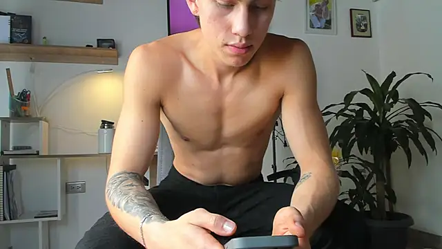 manucute_23_'s cam snapshot