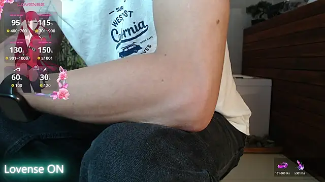 nicktorn's cam snapshot