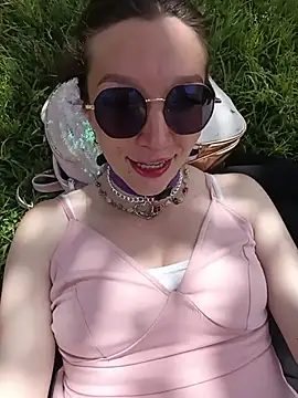 Lucy_colee live sex cam