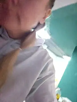 Bondgirl_013 live sex cam