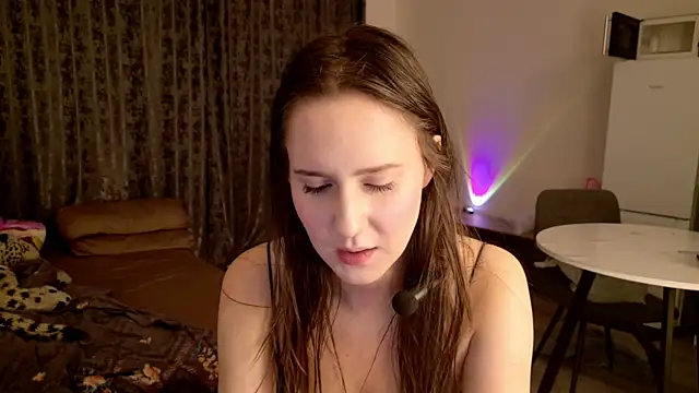 LucyRose3's cam snapshot