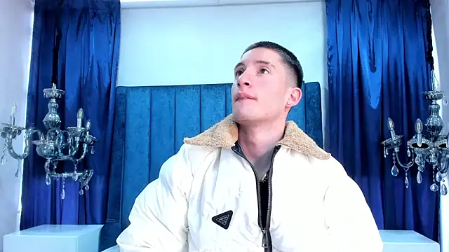 HunterHeat_'s cam snapshot