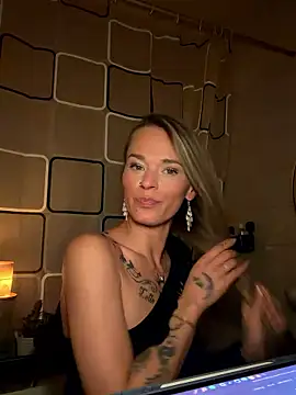 vinique99's cam snapshot