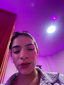 Channel_sander's cam snapshot