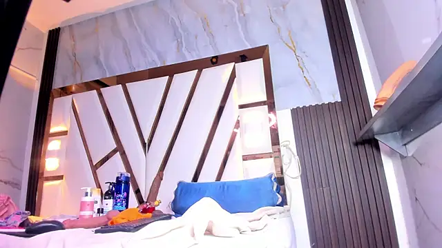 lola_hornei's cam snapshot