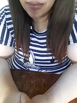 Madam-bezoul-'s cam snapshot