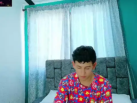 FelipeGonzalezz live sex cam