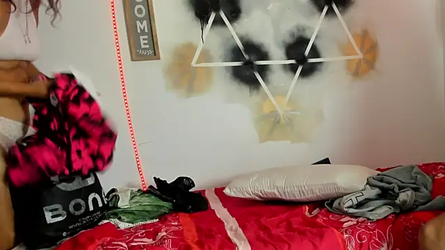 StephaniaAndRandy's cam snapshot