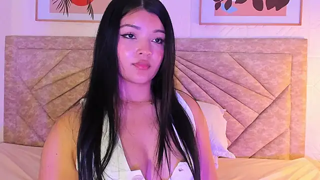 EmmaBlossom's cam snapshot