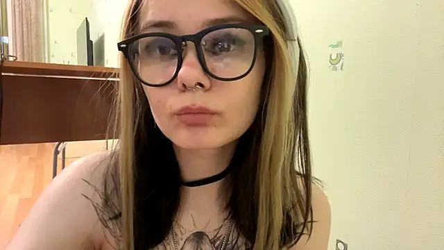 Katyytv's cam snapshot