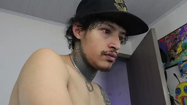 trieone's cam snapshot