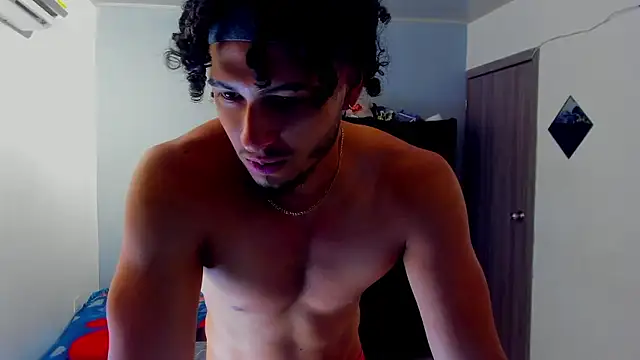 Kris_Khalifa69's cam snapshot