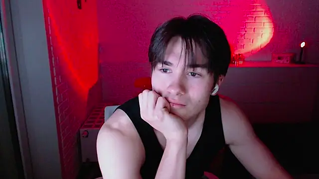 MarkusDean live sex cam