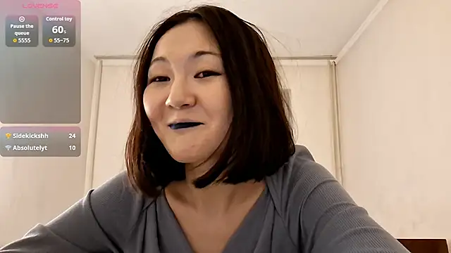 Lyndasilk live sex cam