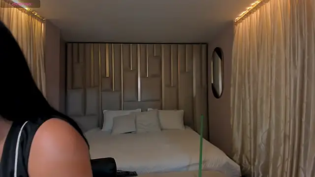 RenataBellucci live sex cam