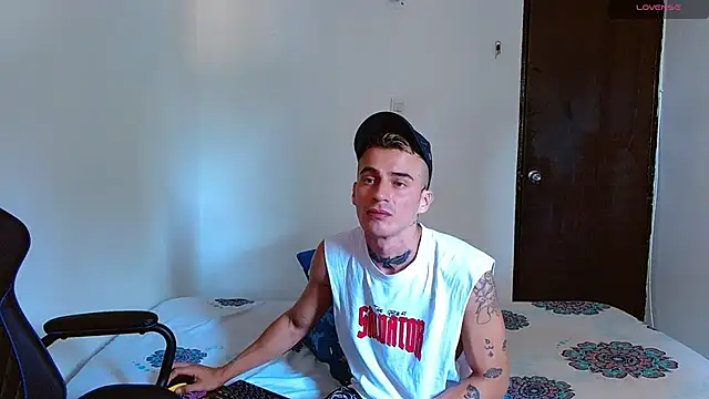 bray_hotboy777 live sex cam