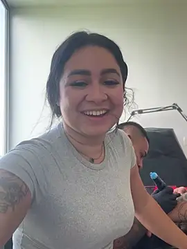 Pretty_Isadora's cam snapshot