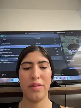 Gaby_zahir_'s cam snapshot