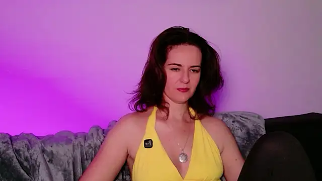 Witch_in_Velvet's cam snapshot