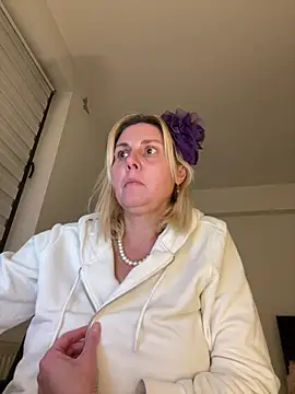 Amelia9798's cam snapshot