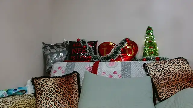 -__TSUNAMI__- live sex cam