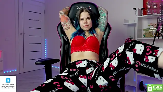 QueenAliceX live sex cam