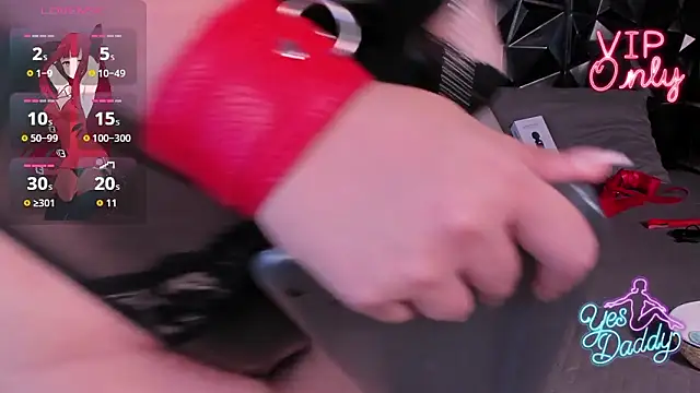 April__foxx's cam snapshot