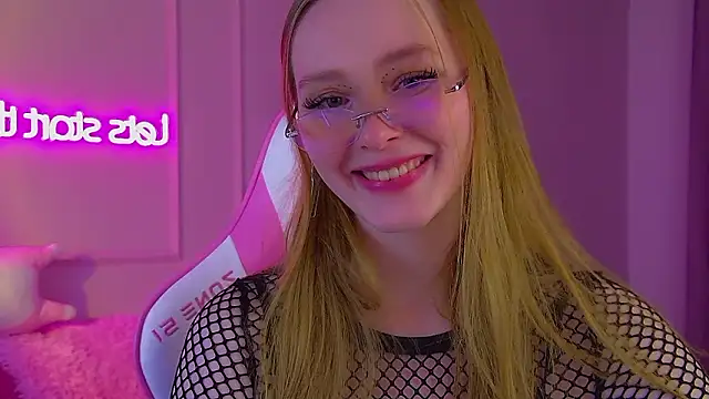 AgataFoxley's cam snapshot