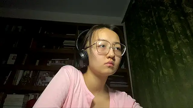 LinaClous's cam snapshot