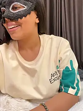 vickyandtania's cam snapshot