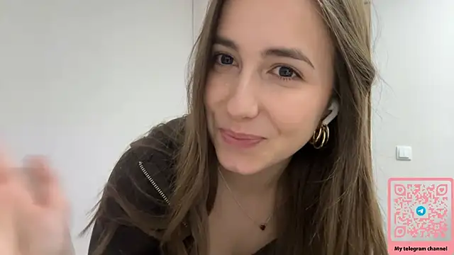 DeannaSuri's cam snapshot