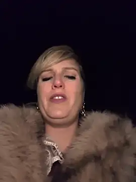 Sexybiene969's cam snapshot