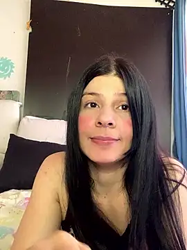 Estefani_32's cam snapshot