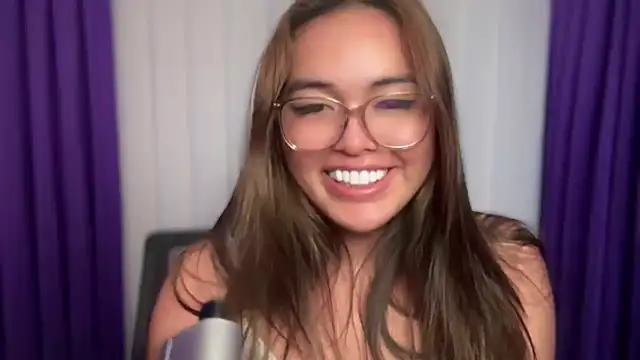 urasianlady live sex cam