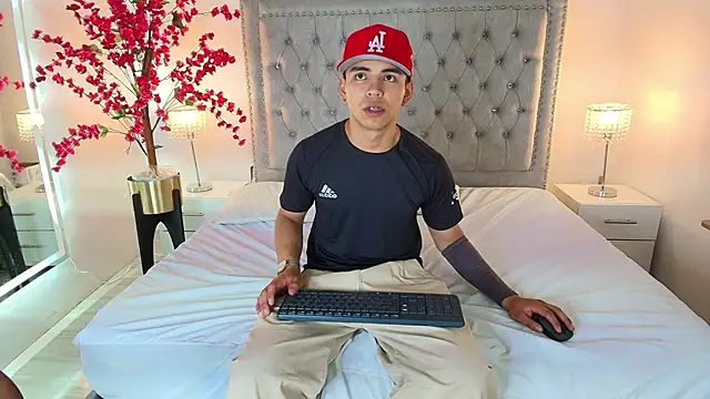 Jaden_and_sofia live sex cam