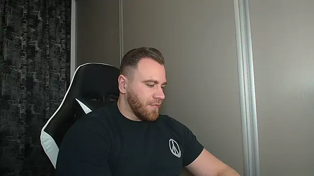 Thori92 live sex cam