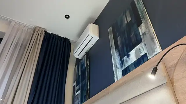 _liatris_'s cam snapshot