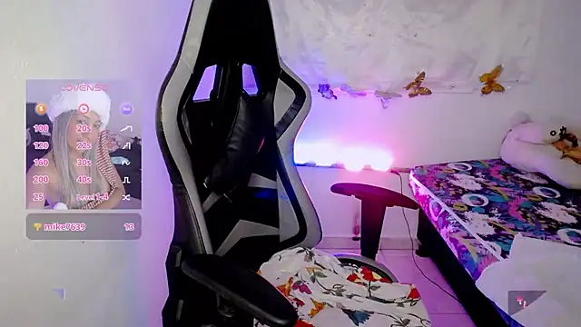 ninatiny's cam snapshot