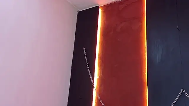 Charlotte_Love10's cam snapshot