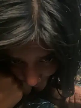 eleven_hotti's cam snapshot