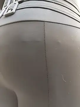 roxanasexy2025 live sex cam